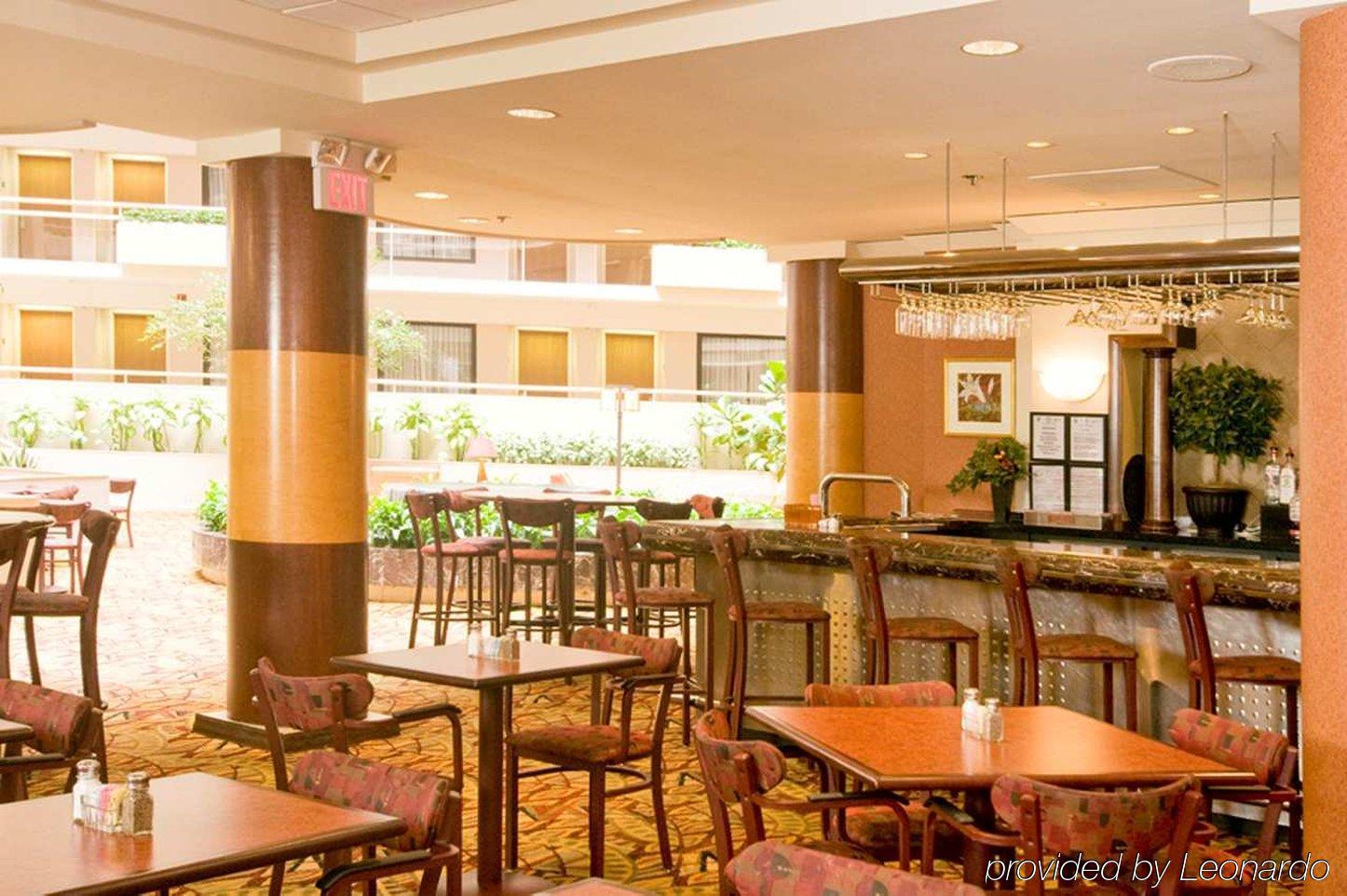 Embassy Suites By Hilton Atlanta Galleria Restoran fotoğraf