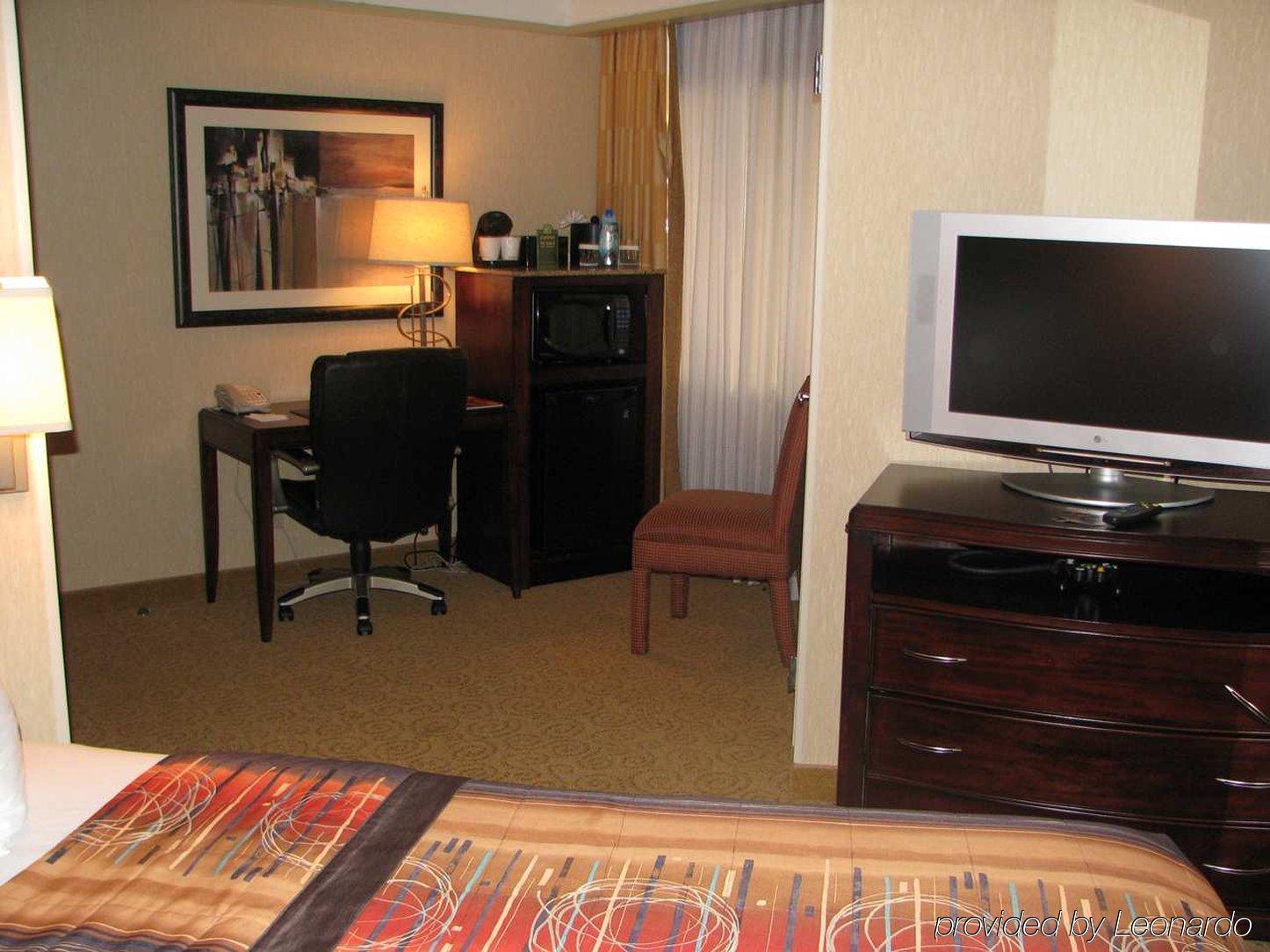 Embassy Suites By Hilton Atlanta Galleria Smyrna Oda fotoğraf