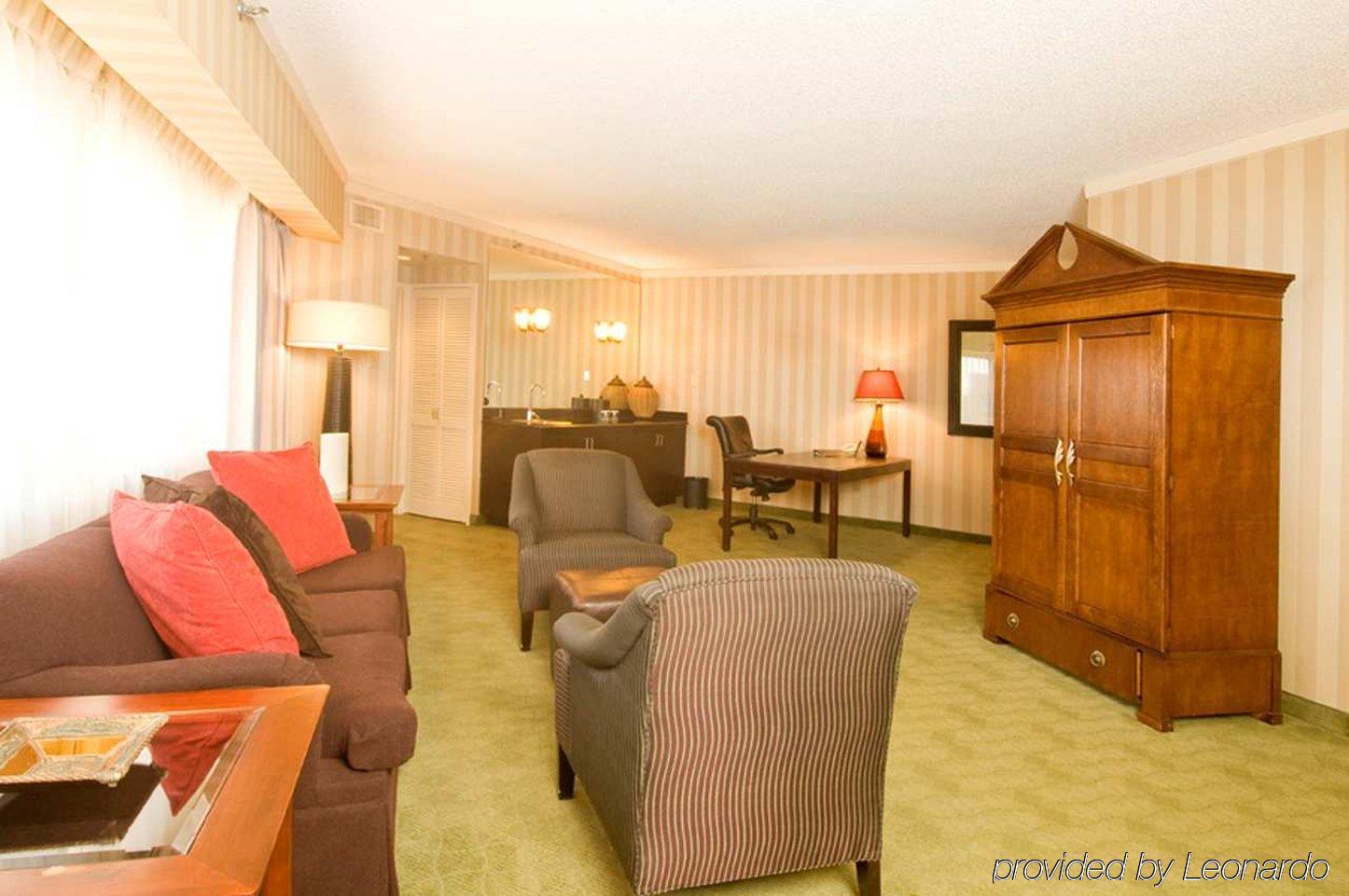 Embassy Suites By Hilton Atlanta Galleria Smyrna Oda fotoğraf