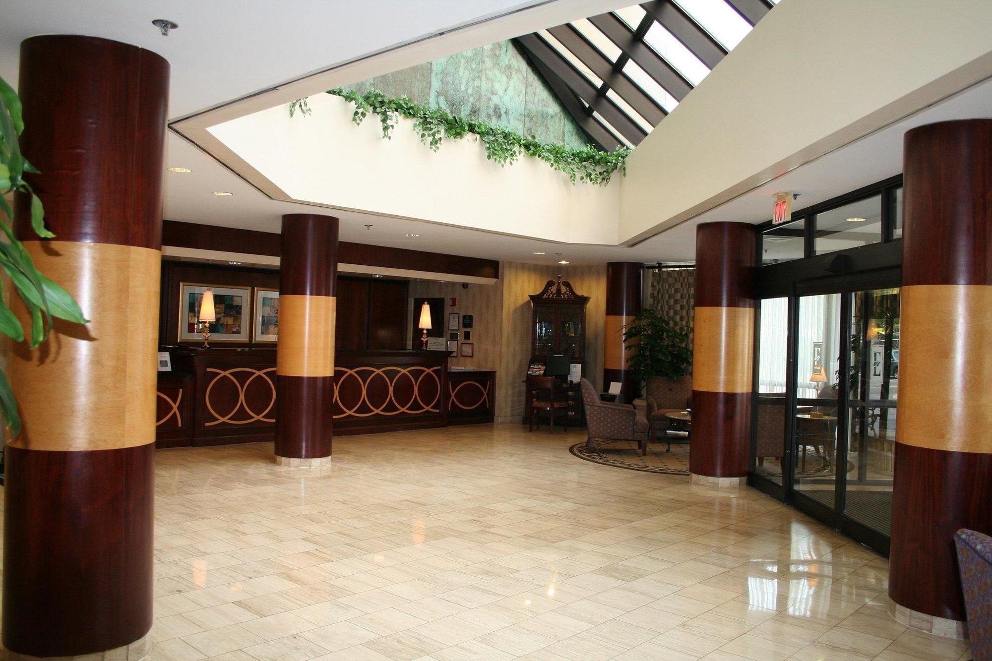 Embassy Suites By Hilton Atlanta Galleria Smyrna Dış mekan fotoğraf